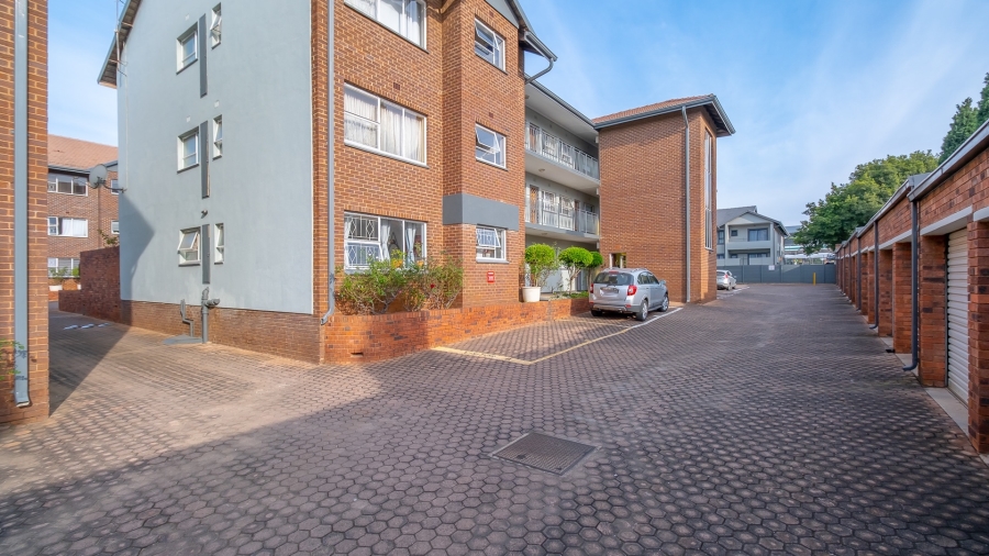 2 Bedroom Property for Sale in Linden Gauteng