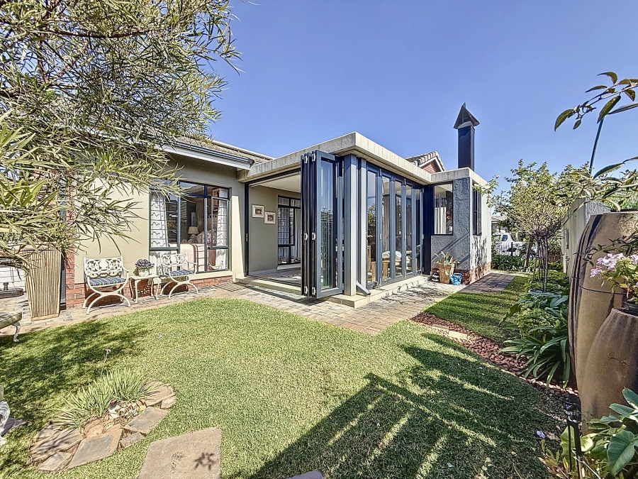 3 Bedroom Property for Sale in Waterkloof Ridge Gauteng
