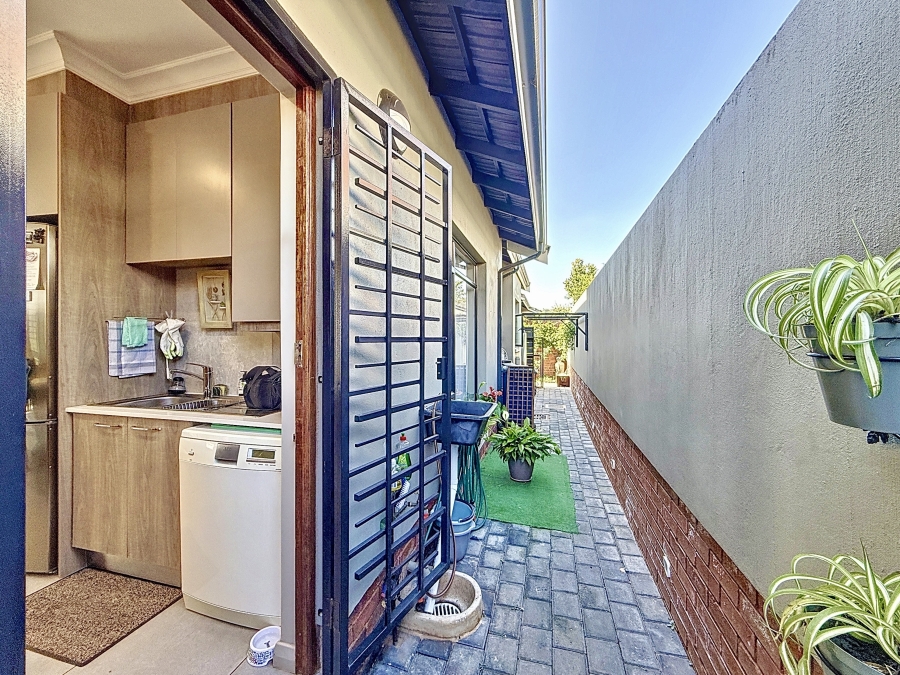 3 Bedroom Property for Sale in Waterkloof Ridge Gauteng