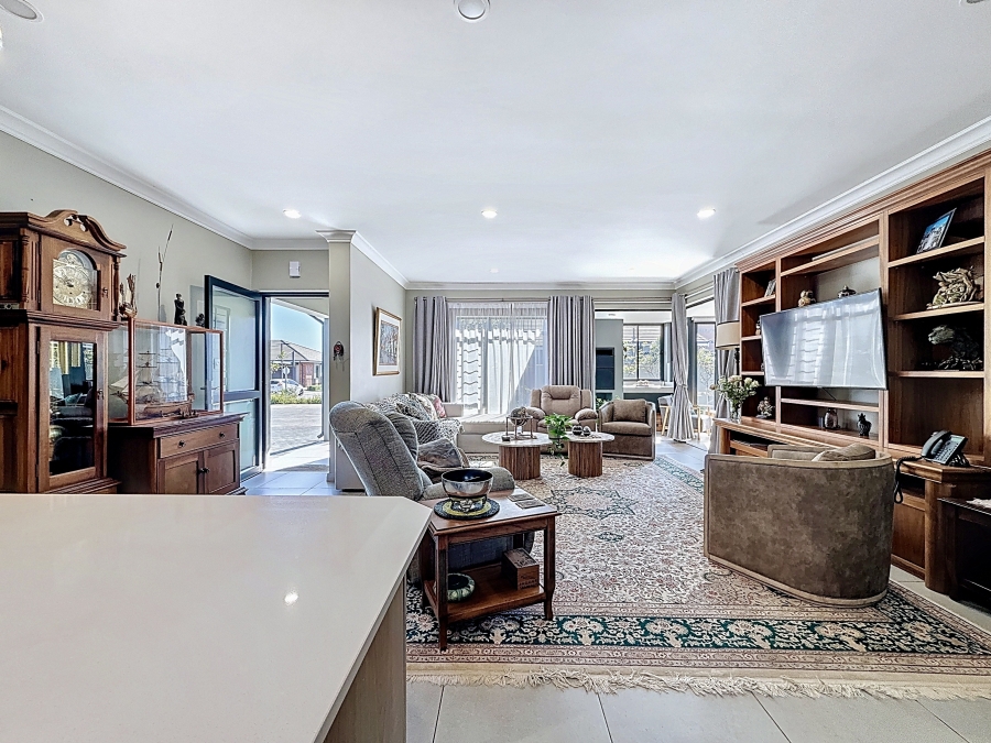 3 Bedroom Property for Sale in Waterkloof Ridge Gauteng