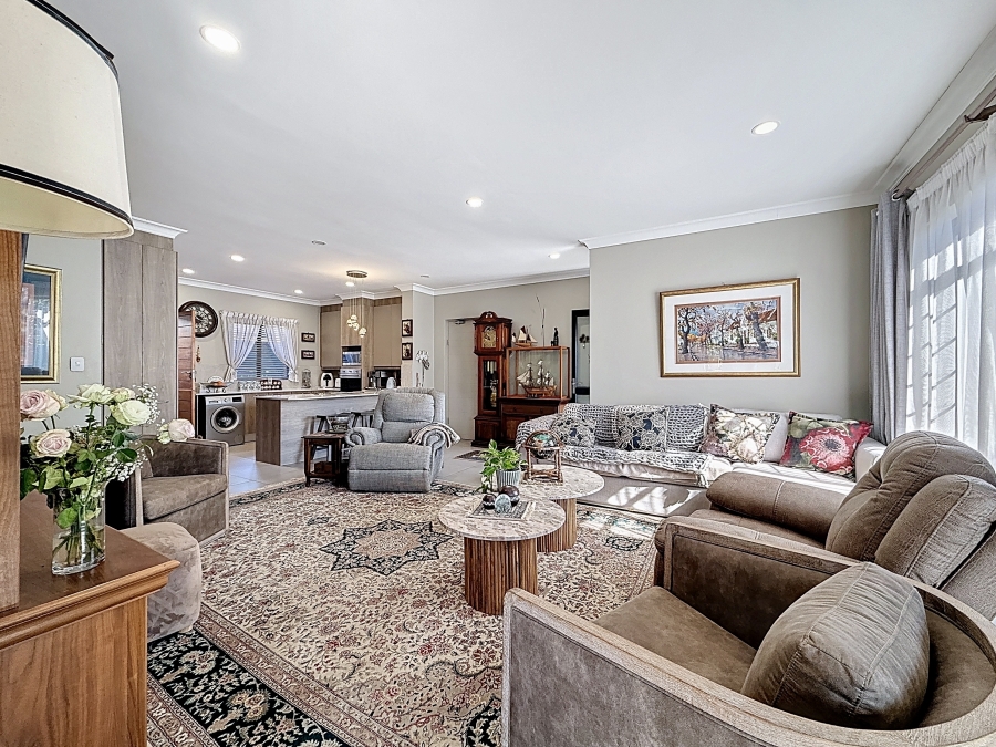 3 Bedroom Property for Sale in Waterkloof Ridge Gauteng