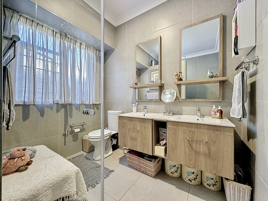 3 Bedroom Property for Sale in Waterkloof Ridge Gauteng
