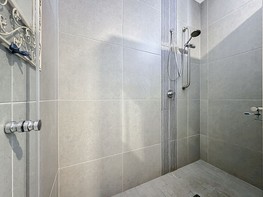 3 Bedroom Property for Sale in Waterkloof Ridge Gauteng