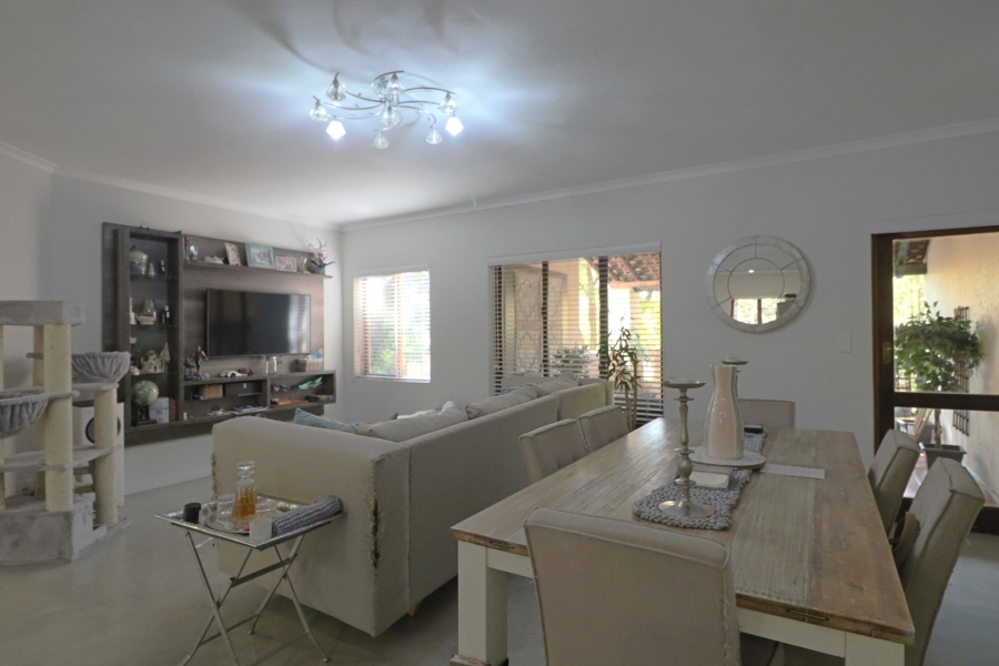 2 Bedroom Property for Sale in Bryanston Gauteng