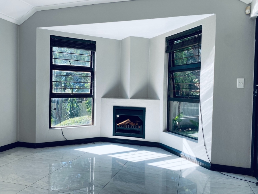 To Let 2 Bedroom Property for Rent in Douglasdale Gauteng
