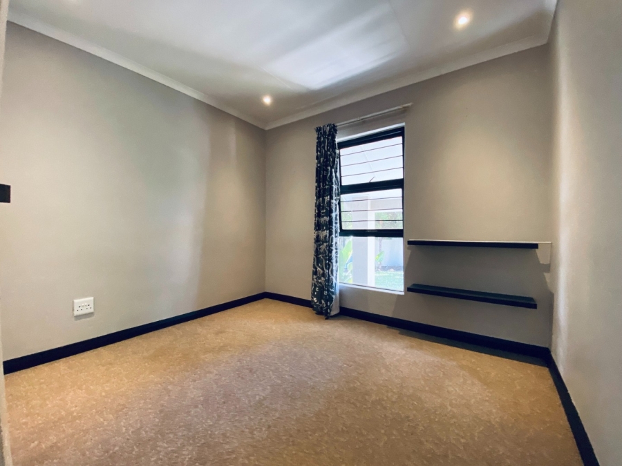 To Let 2 Bedroom Property for Rent in Douglasdale Gauteng