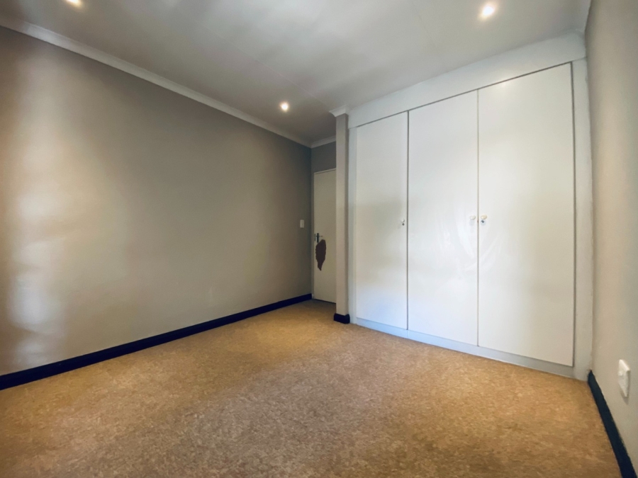 To Let 2 Bedroom Property for Rent in Douglasdale Gauteng
