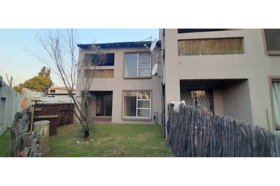 To Let 3 Bedroom Property for Rent in Ferndale Gauteng