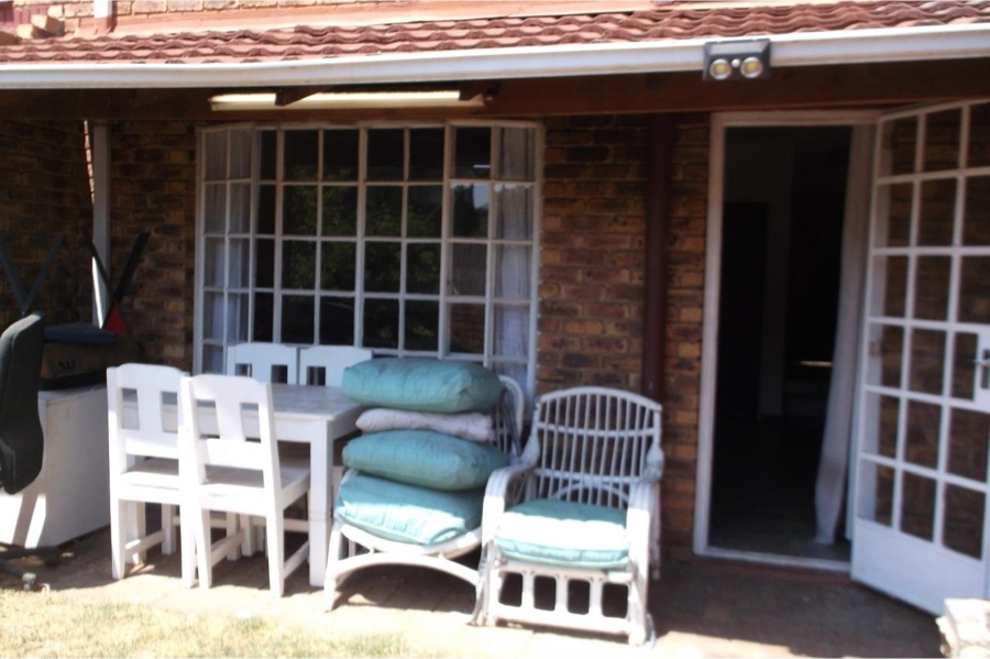 To Let 2 Bedroom Property for Rent in Atlasville Gauteng