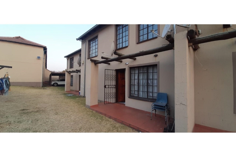 2 Bedroom Property for Sale in Roodepoort West Gauteng
