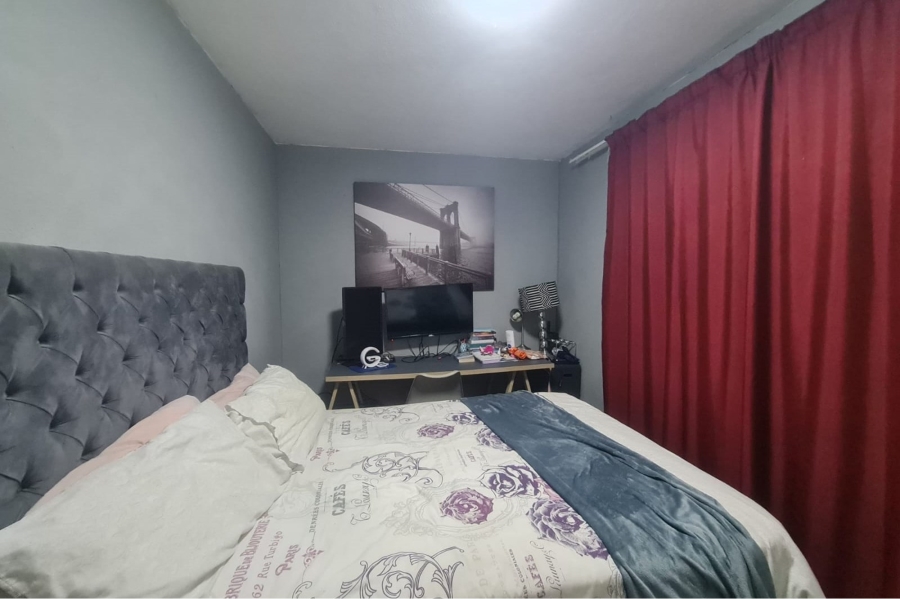 2 Bedroom Property for Sale in Roodepoort West Gauteng