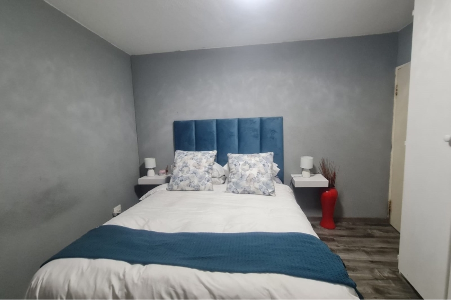 2 Bedroom Property for Sale in Roodepoort West Gauteng