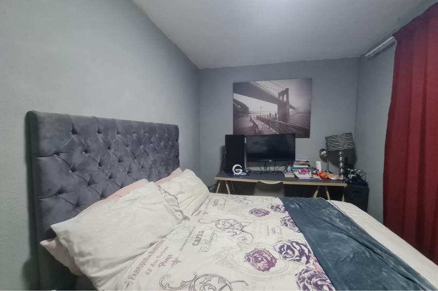 2 Bedroom Property for Sale in Roodepoort West Gauteng