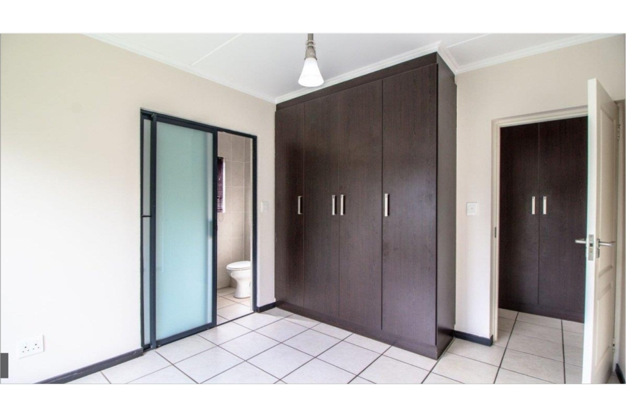 2 Bedroom Property for Sale in Greenstone Hill Gauteng