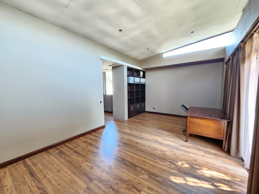 4 Bedroom Property for Sale in Brooklyn Gauteng