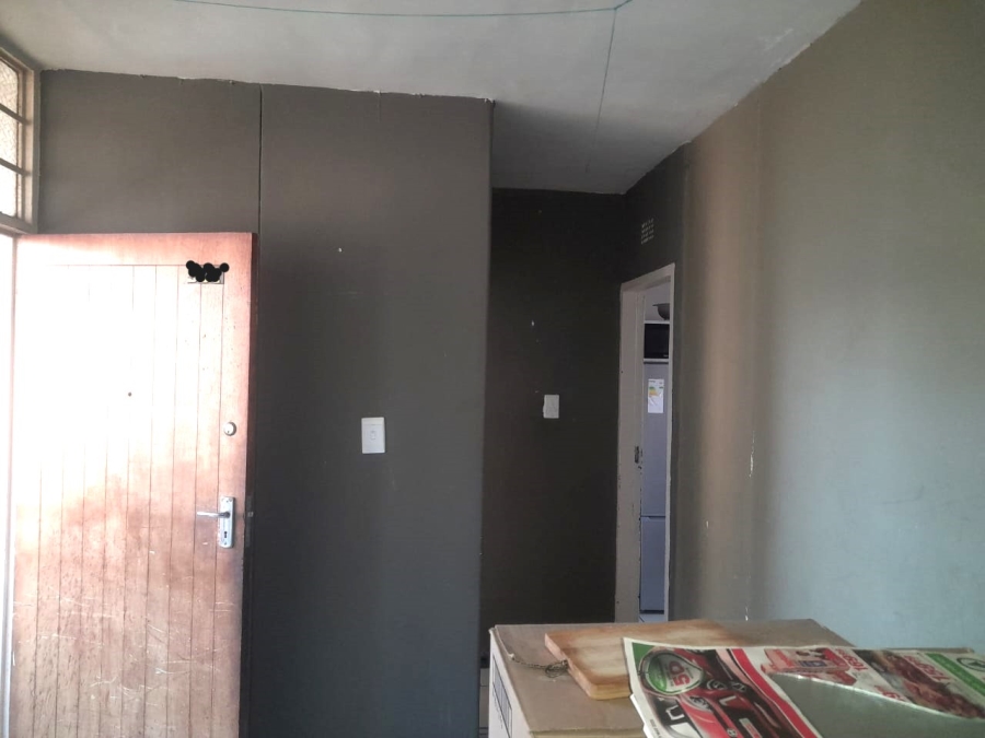 2 Bedroom Property for Sale in Hillbrow Gauteng