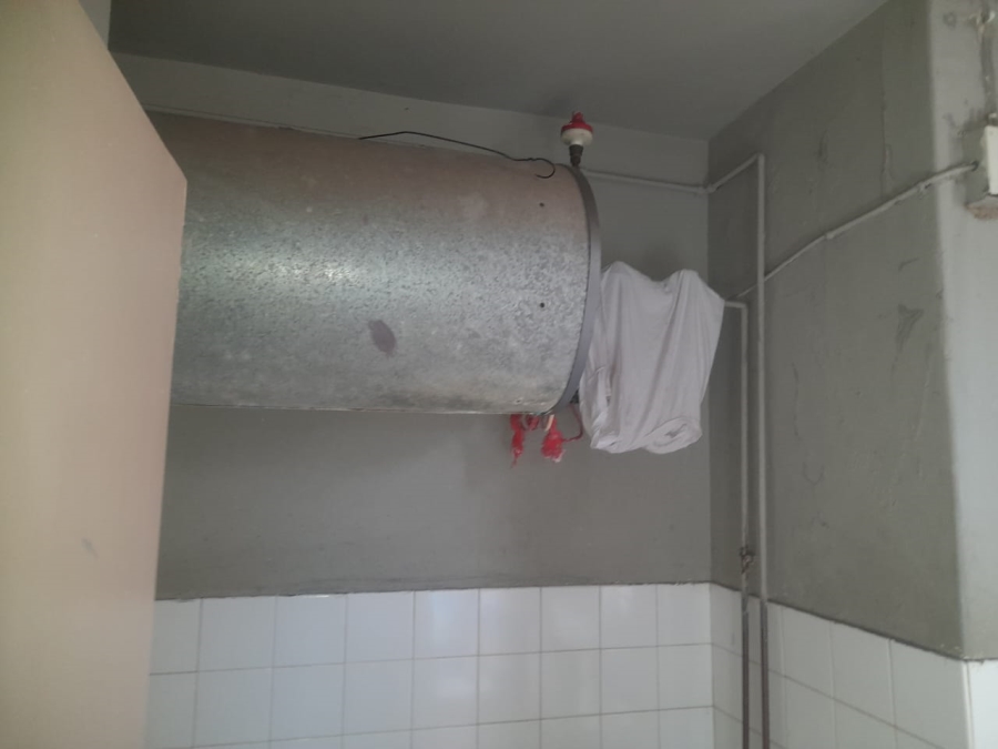 2 Bedroom Property for Sale in Hillbrow Gauteng