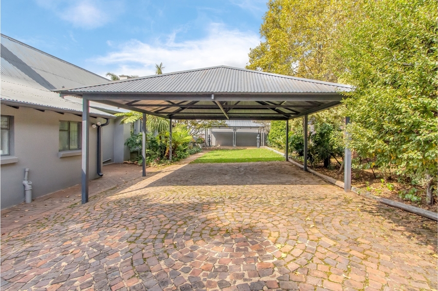 10 Bedroom Property for Sale in Parktown Gauteng