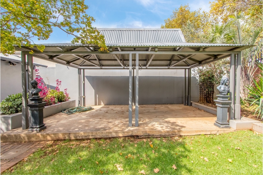 10 Bedroom Property for Sale in Parktown Gauteng