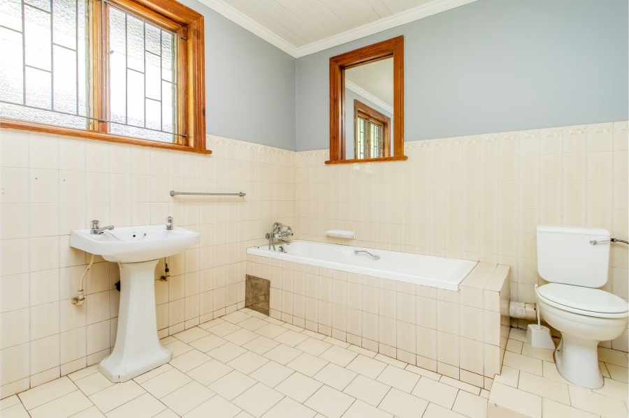 10 Bedroom Property for Sale in Parktown Gauteng