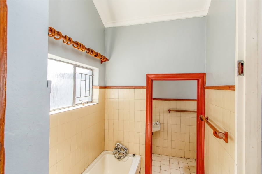 10 Bedroom Property for Sale in Parktown Gauteng