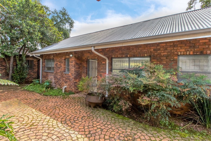10 Bedroom Property for Sale in Parktown Gauteng