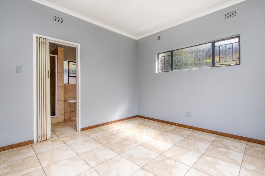 10 Bedroom Property for Sale in Parktown Gauteng