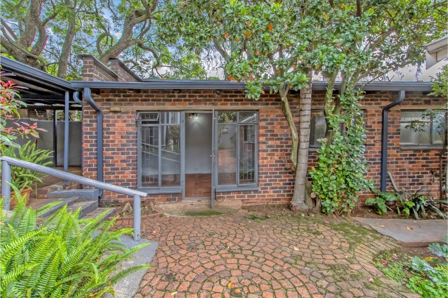10 Bedroom Property for Sale in Parktown Gauteng