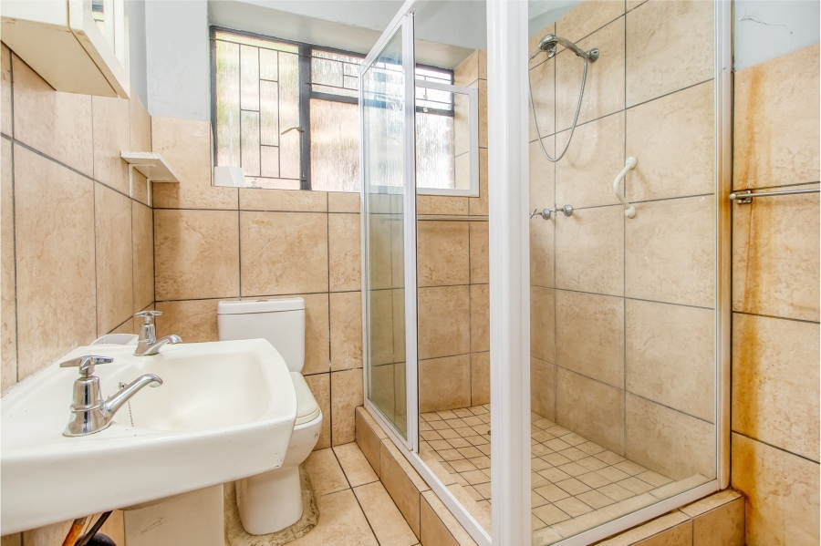 10 Bedroom Property for Sale in Parktown Gauteng