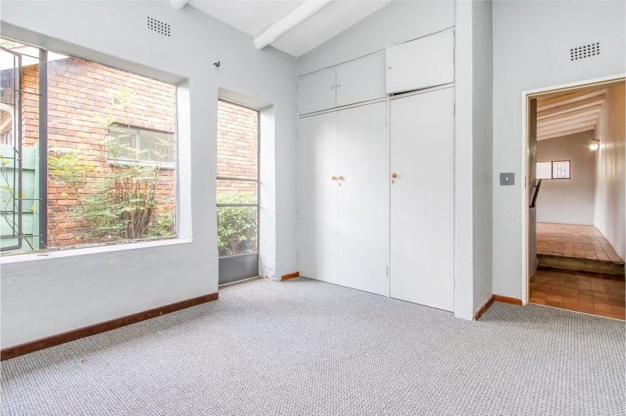 10 Bedroom Property for Sale in Parktown Gauteng