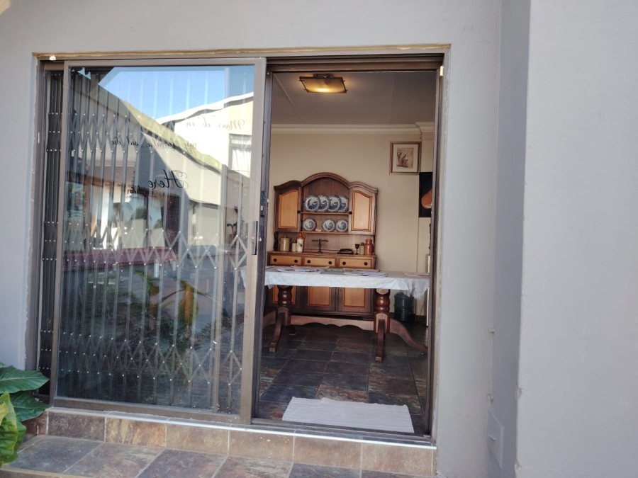 4 Bedroom Property for Sale in Greenhills Gauteng
