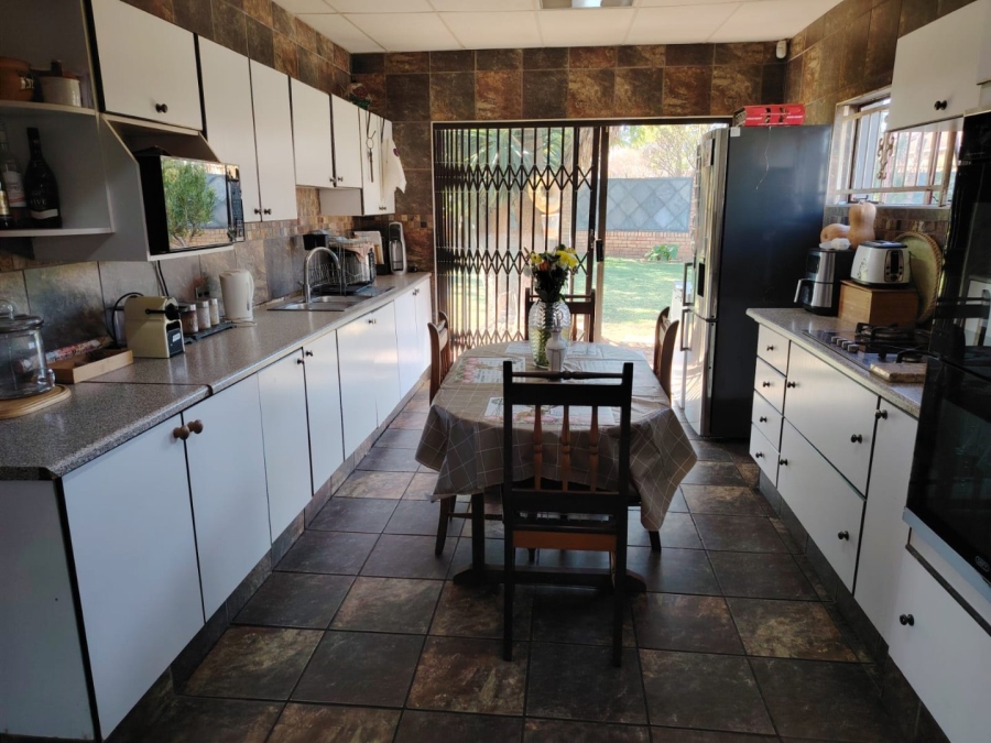 4 Bedroom Property for Sale in Greenhills Gauteng