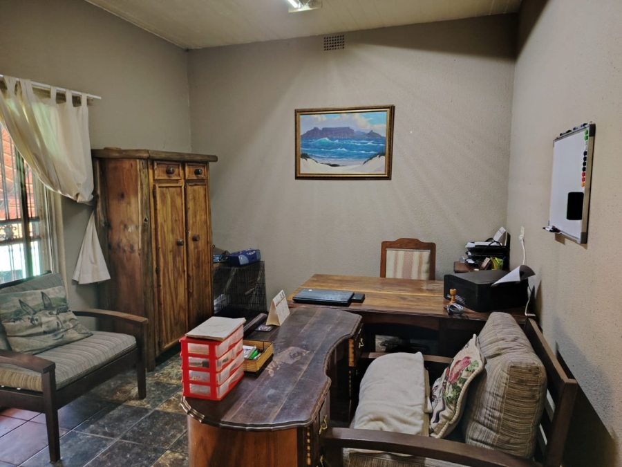 4 Bedroom Property for Sale in Greenhills Gauteng