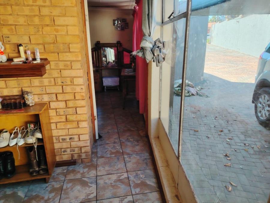 4 Bedroom Property for Sale in Greenhills Gauteng