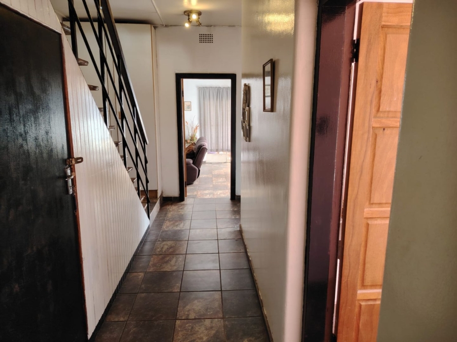 4 Bedroom Property for Sale in Greenhills Gauteng