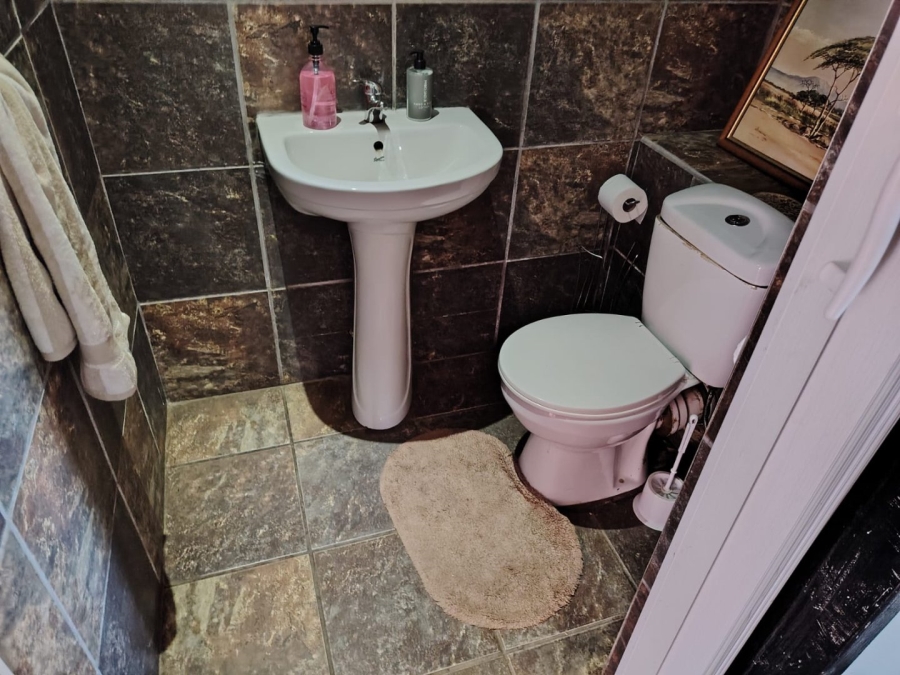 4 Bedroom Property for Sale in Greenhills Gauteng