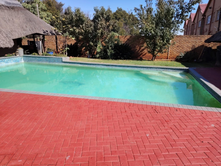 4 Bedroom Property for Sale in Greenhills Gauteng