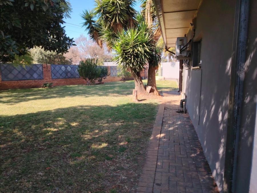 4 Bedroom Property for Sale in Greenhills Gauteng