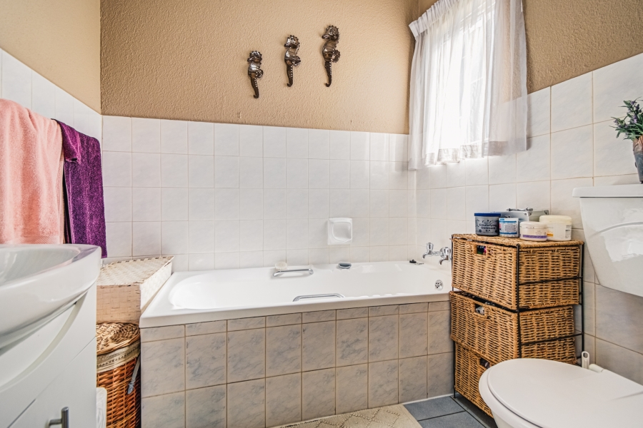 2 Bedroom Property for Sale in Eden Glen Gauteng
