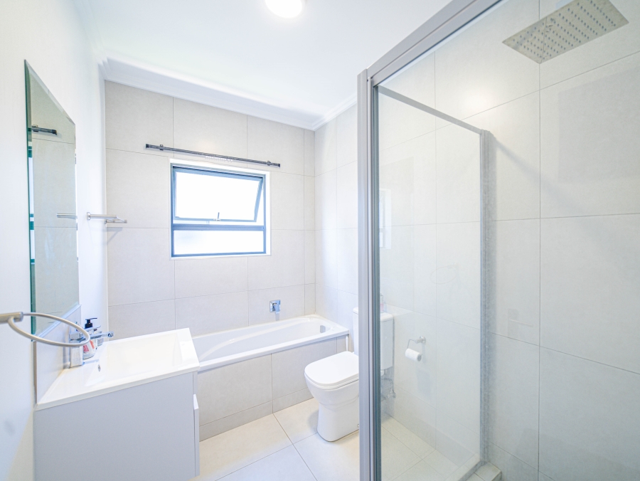 To Let 2 Bedroom Property for Rent in Lonehill Gauteng