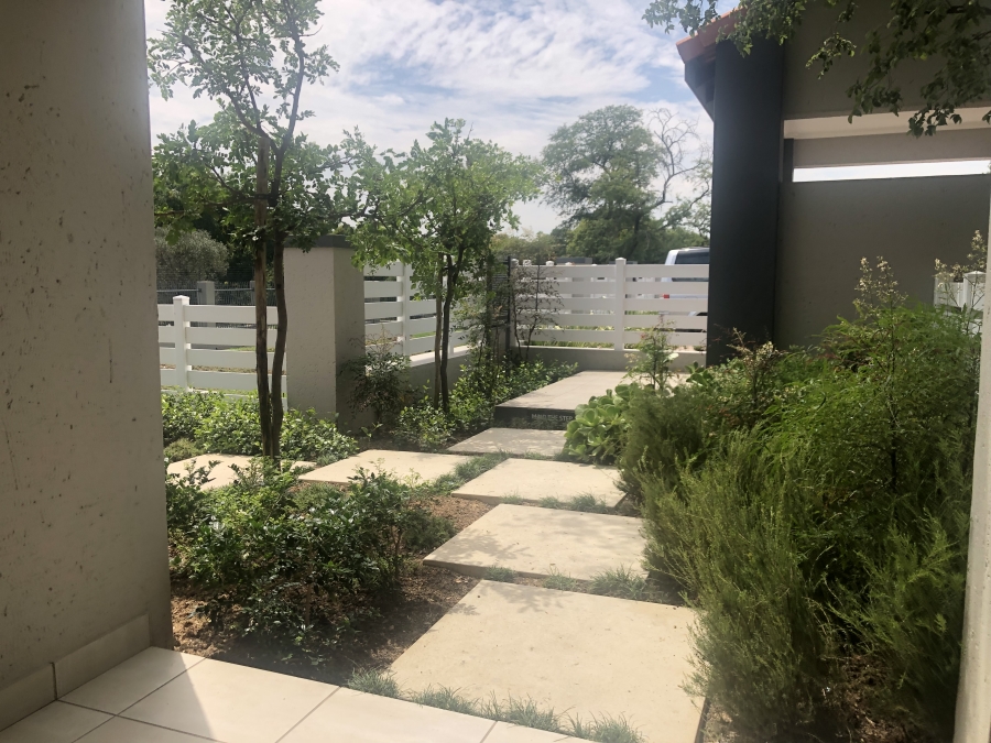 To Let 2 Bedroom Property for Rent in Lonehill Gauteng