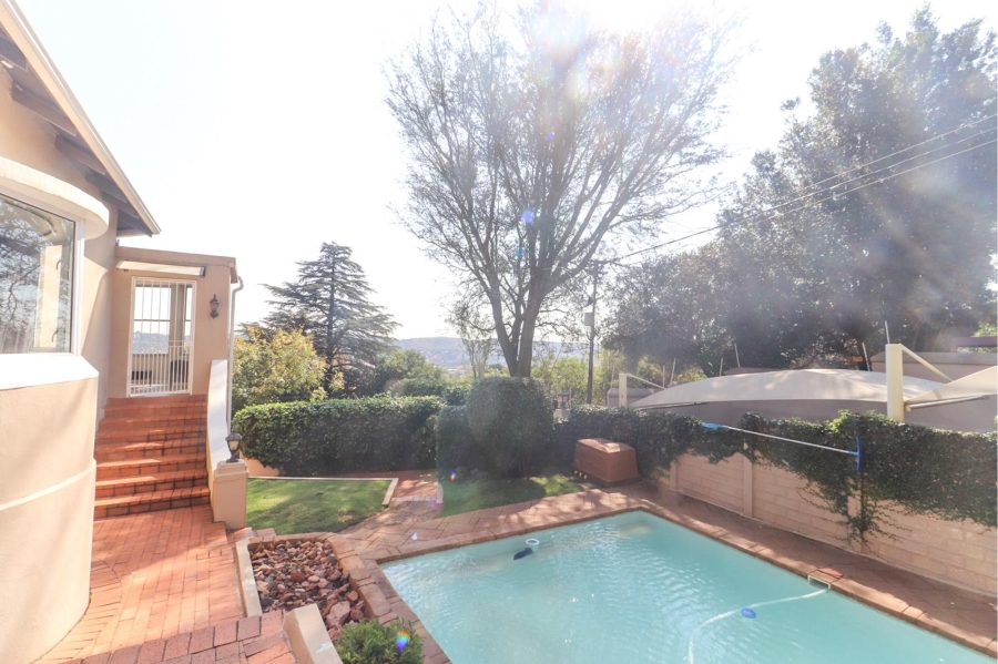 5 Bedroom Property for Sale in Kensington Gauteng