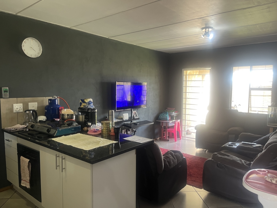 2 Bedroom Property for Sale in Albertsdal Gauteng