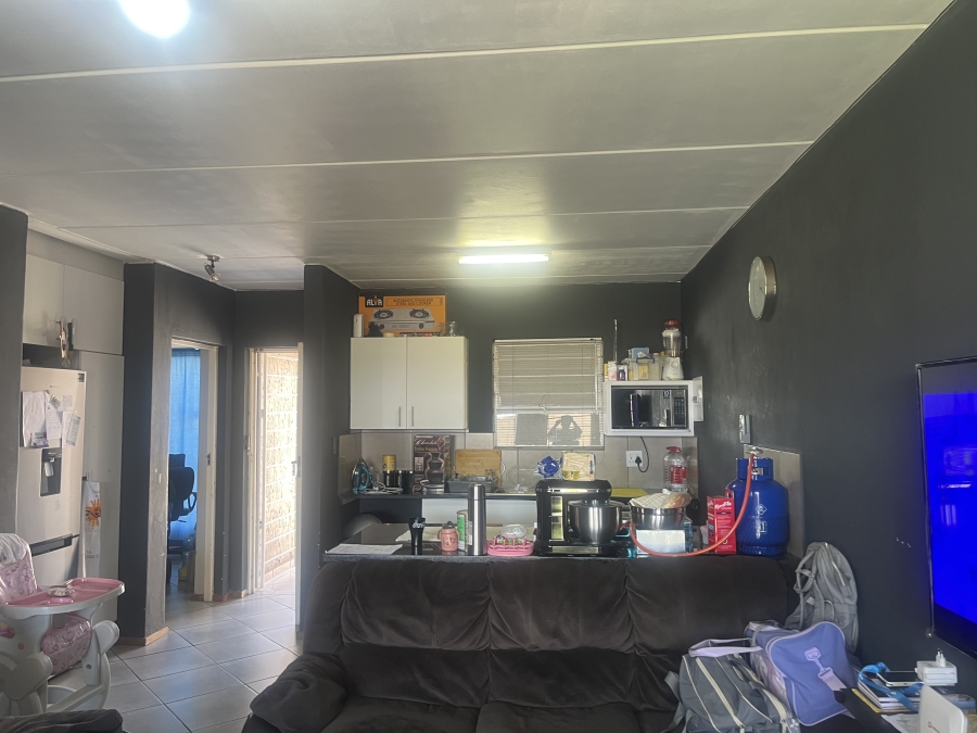 2 Bedroom Property for Sale in Albertsdal Gauteng