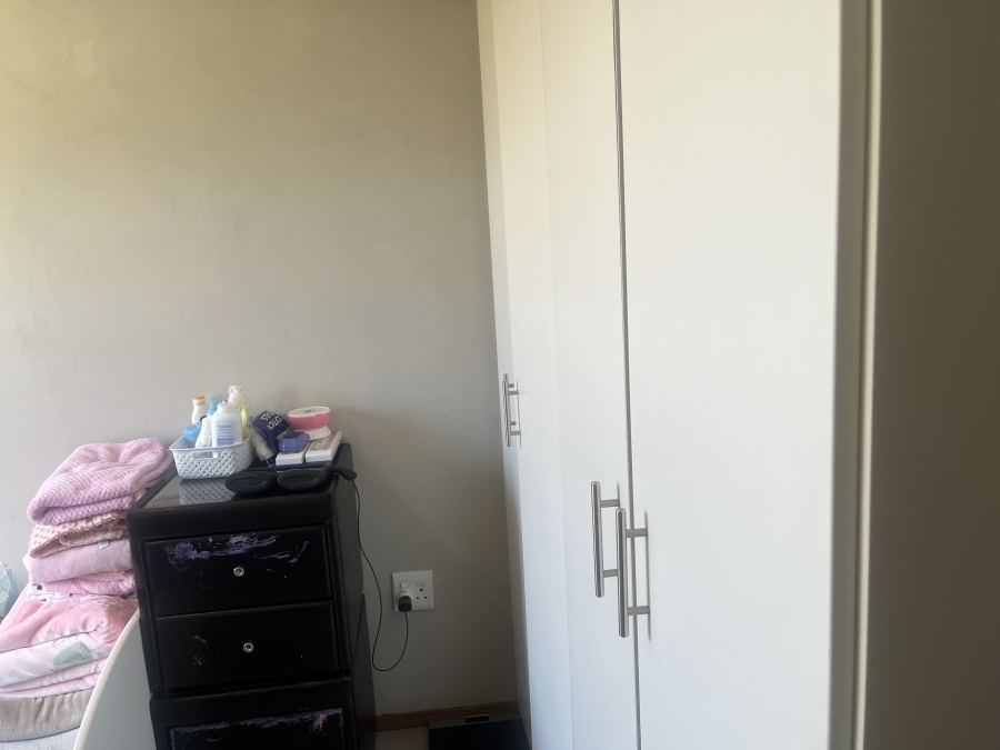 2 Bedroom Property for Sale in Albertsdal Gauteng