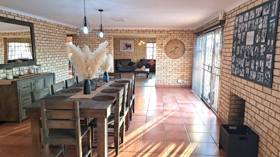 5 Bedroom Property for Sale in Zwartkrans Gauteng