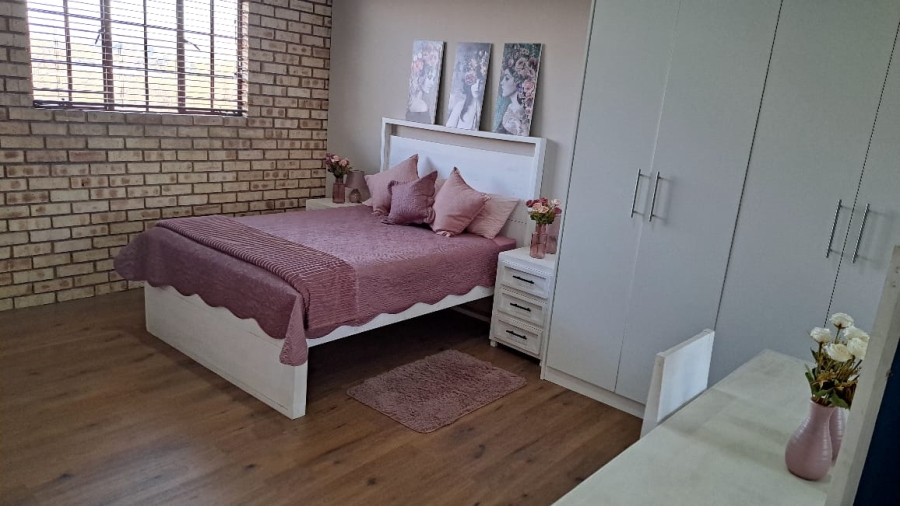 5 Bedroom Property for Sale in Zwartkrans Gauteng