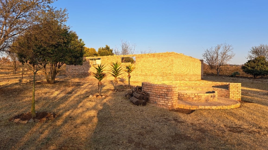 5 Bedroom Property for Sale in Zwartkrans Gauteng