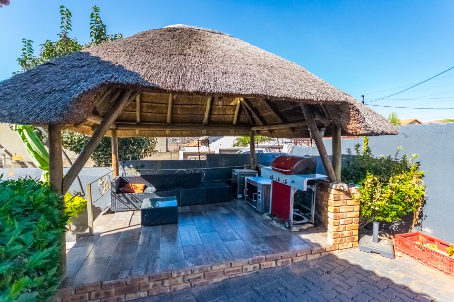 4 Bedroom Property for Sale in Cosmo City Gauteng