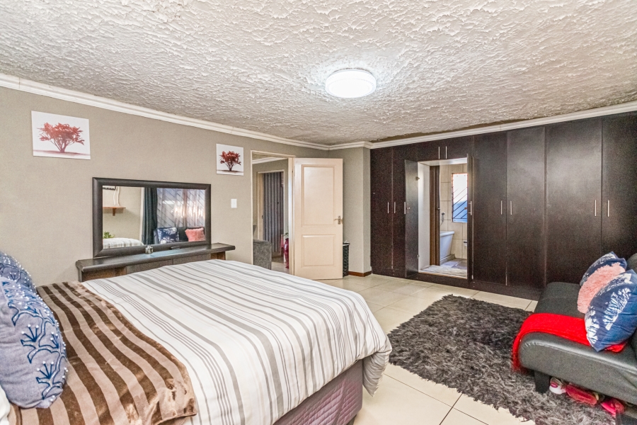 4 Bedroom Property for Sale in Cosmo City Gauteng